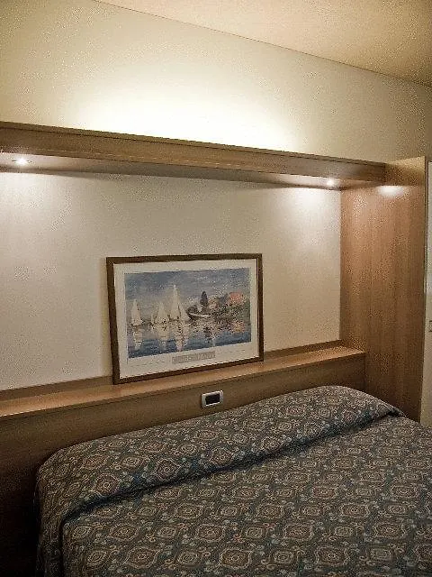Eurhotel Fontevivo 3*,  Italia